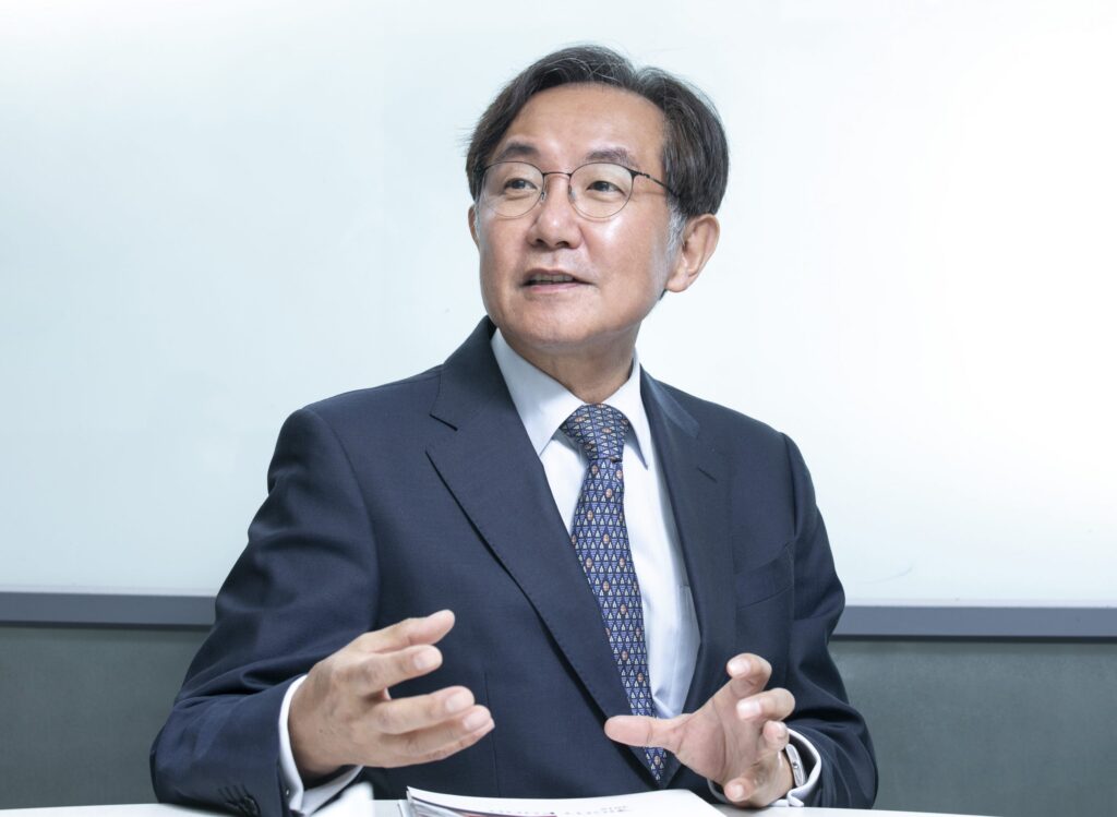 Interview: Myongsei Sohn, Chairman of the Board of Directors, RIGHT Fund “Korea’s Advanced Medical Technology Becomes Now the Hope of Developing Countries”